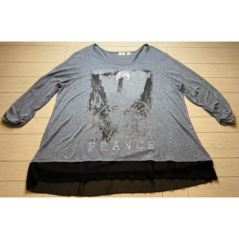 Cato Woman 22/24 W Graphic Paris France fleur-de-lis Ruffle Hem Blouse Gray Blk